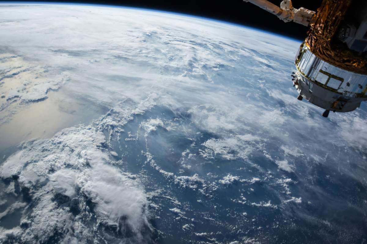위성 데이터 시장, 폭발적 성장세가 우주 경제를 바꾸는 방법 🚀